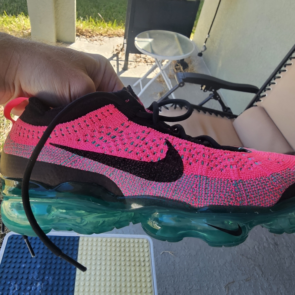 Size 8 Women's - Nike Air VaporMax 2023 Flyknit Miami Nights - Picture 2 of 7